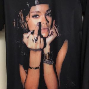 Rihanna Spandex Material T-shirt